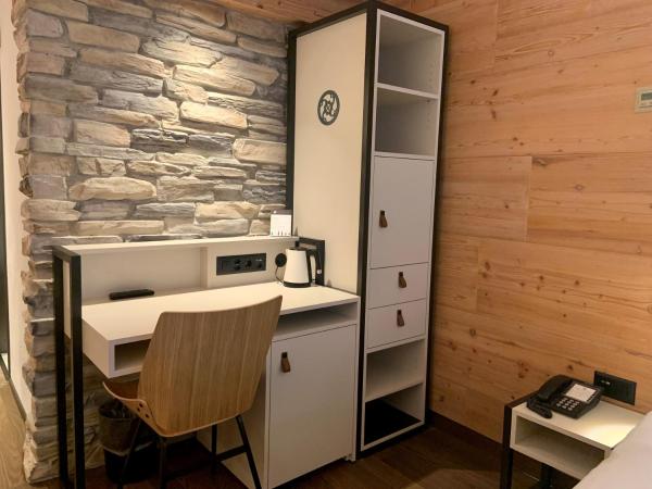 Hotel Interlaken : photo 2 de la chambre petite chambre