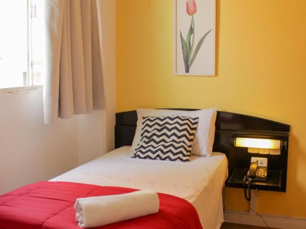 Hotel Blumenau Centro : photo 1 de la chambre chambre simple standard