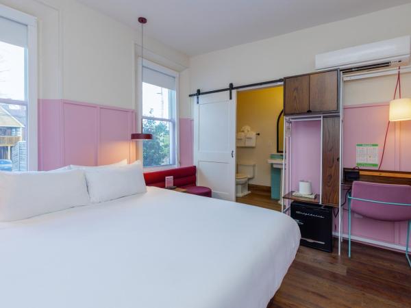 The Russell : photo 2 de la chambre room 1:4 - classic king