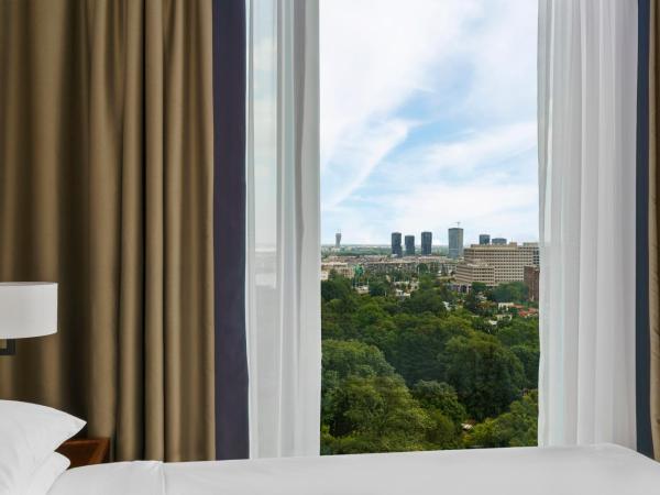 Andaz Vienna Am Belvedere - a concept by Hyatt : photo 2 de la chambre chambre lit king-size deluxe