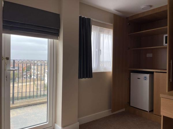 Best Western Northfields Ealing Hotel : photo 7 de la chambre chambre lit king-size supérieure avec kitchenette