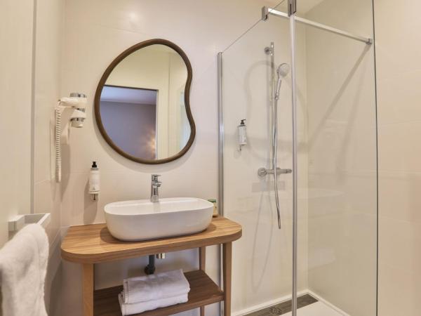 Hotel & Spa Les Roches Noires : photo 1 de la chambre chambre familiale supérieure