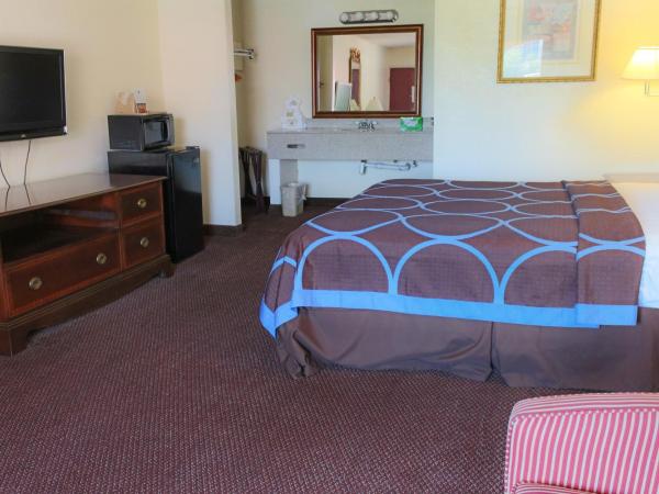 Super 8 by Wyndham College Park/Atlanta Airport West : photo 3 de la chambre chambre lit king-size - non-fumeurs