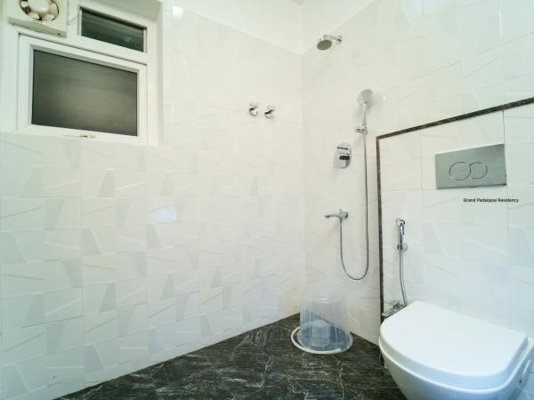 Grand Padappai Residency : photo 5 de la chambre chambre double avec balcon