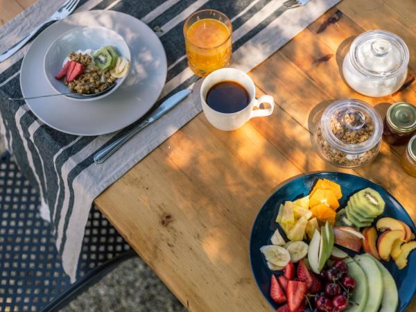 Luna Inn B&B : photo 10 de la chambre chambre double deluxe avec lit d'appoint