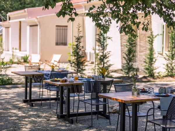 Luna Inn B&B : photo 9 de la chambre chambre double deluxe avec lit d'appoint