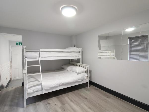 Anfield house : photo 4 de la chambre chambre double avec salle de bains privative