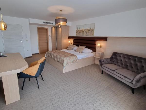 Villa Vista : photo 1 de la chambre chambre double deluxe avec balcon - vue sur mer - dépendance