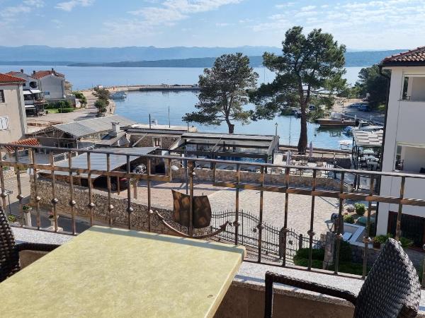 Villa Vista : photo 6 de la chambre chambre double deluxe avec balcon - vue sur mer - dépendance