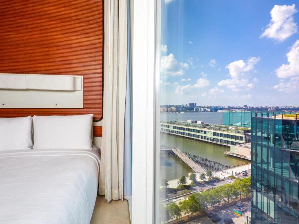 The Standard, High Line New York : photo 3 de la chambre chambre standard lit queen-size