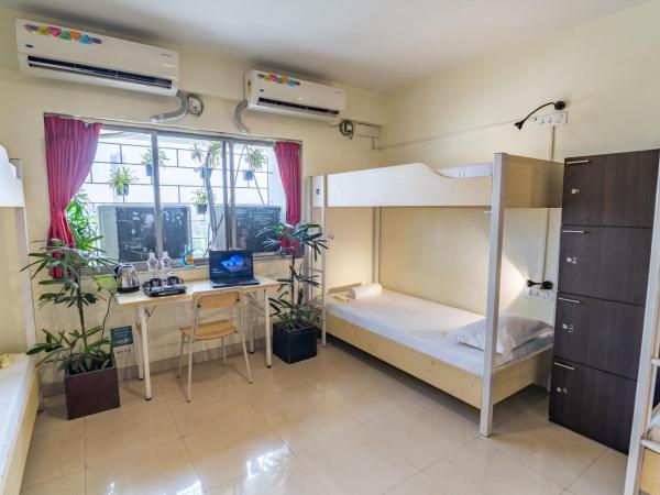 Offbeat CCU Bunkers : photo 2 de la chambre lit superposé dans dortoir pour femmes