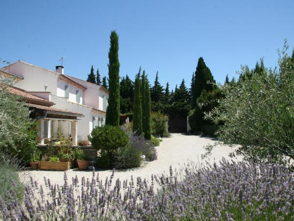 Mas de l'Estello B&B : photo 2 de la chambre chambre double - vue sur jardin