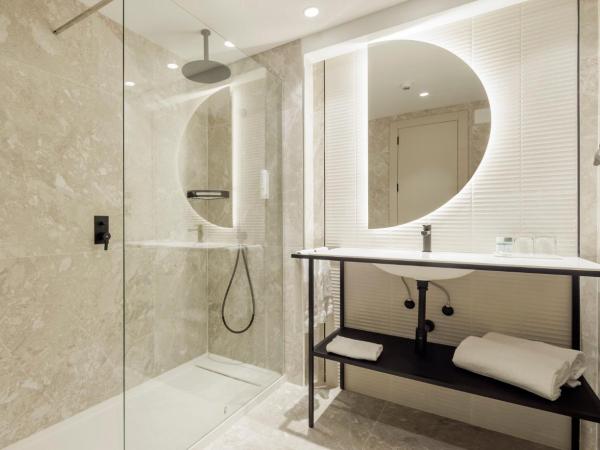 Hotel Ilunion San Sebastián : photo 5 de la chambre chambre double ou lits jumeaux