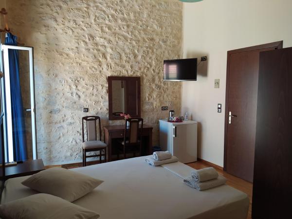 Sea Front Old Town : photo 4 de la chambre chambre double supérieure avec terrasse