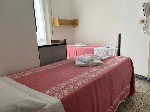 Hotel Nanni Garnì : photo 4 de la chambre chambre lits jumeaux Économique