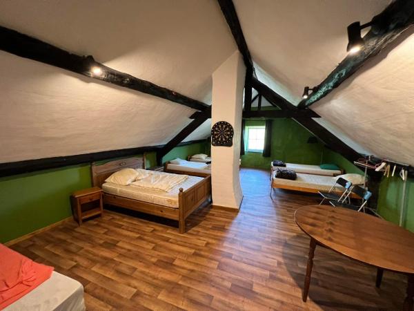 Le Gite De Malchamps : photo 9 de la chambre dortoir mixte de 6 lits