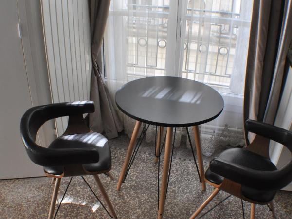 Ida Chambres d'hôtes B&B : photo 6 de la chambre chambre double supérieure avec salle de bains privative