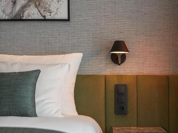 Q Hotel Plus Wrocław Bielany : photo 6 de la chambre chambre double standard