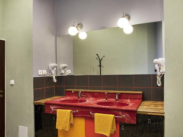 Jacob Brno : photo 5 de la chambre chambre lits jumeaux avec salle de bains commune