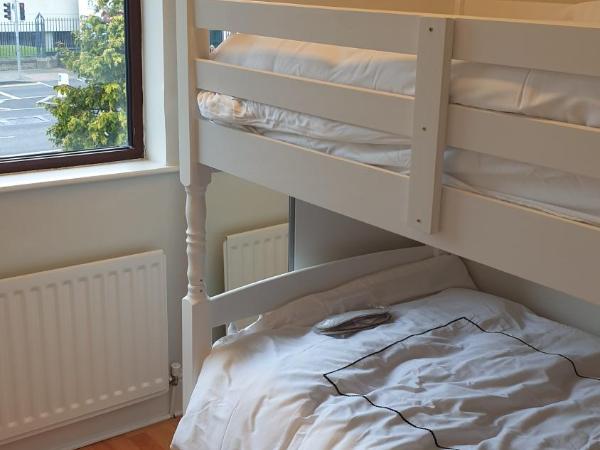 Dublin Airport Lodge : photo 1 de la chambre dortoir pour femmes 4 lits