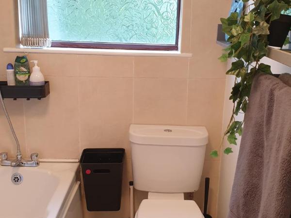 Dublin Airport Lodge : photo 4 de la chambre dortoir pour femmes 4 lits