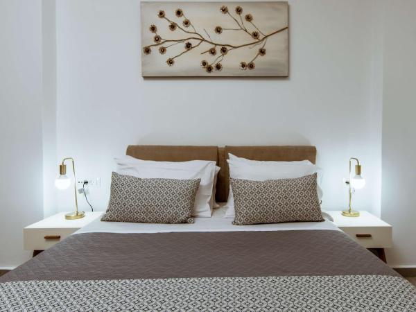 Deluxe Hotel : photo 9 de la chambre chambre triple basique - rez-de-chaussée