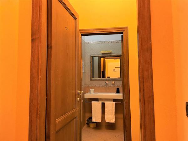 Hotel Residence La Contessina : photo 4 de la chambre chambre double ou lits jumeaux