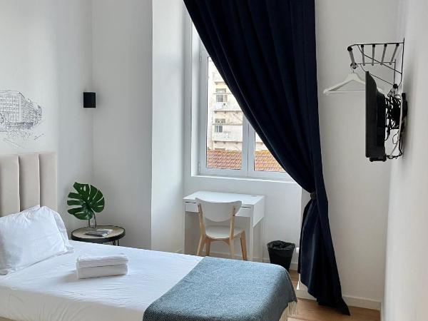Lisbon Check-In Guesthouse : photo 1 de la chambre chambre simple supérieure avec salle de bains privative