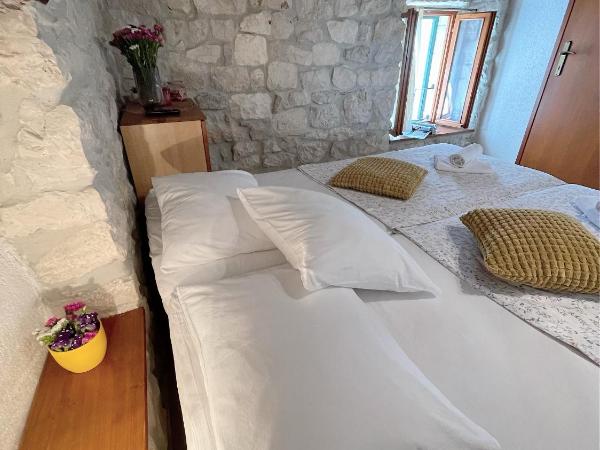 House Ivančić-free parking : photo 4 de la chambre chambre double ou lits jumeaux