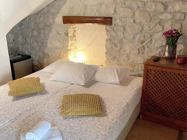 House Ivančić-free parking : photo 9 de la chambre chambre double ou lits jumeaux