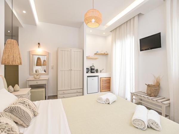 Naxos Blue Sky : photo 6 de la chambre chambre double ou lits jumeaux supérieure avec terrasse