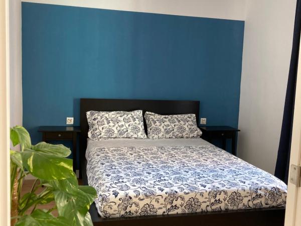 Castle View Apartments : photo 10 de la chambre appartement avec balcon