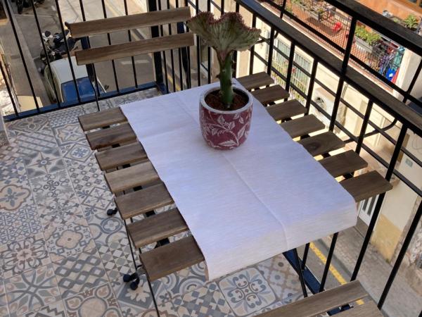 Castle View Apartments : photo 9 de la chambre appartement avec balcon