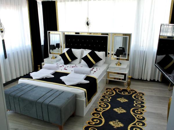 Emirhan Guesthouse & Suites : photo 4 de la chambre chambre double avec balcon - vue sur mer