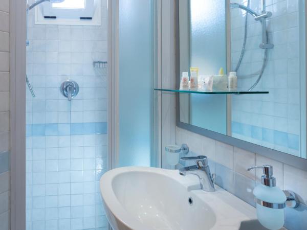 Hotel Gallia Palace : photo 3 de la chambre chambre double Économique