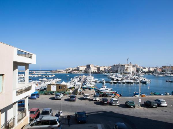 Lakkios charming suites and rooms : photo 7 de la chambre suite avec balcon - vue sur mer