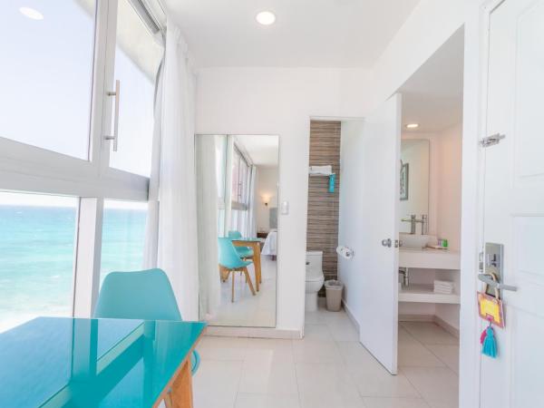 Mia Reef Isla Mujeres Cancun All Inclusive Resort : photo 3 de la chambre chambre supérieure au bord de l'océan