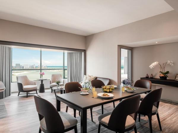 Ascott Gurney Penang : photo 1 de la chambre 2 chambres premier avec vue sur la mer