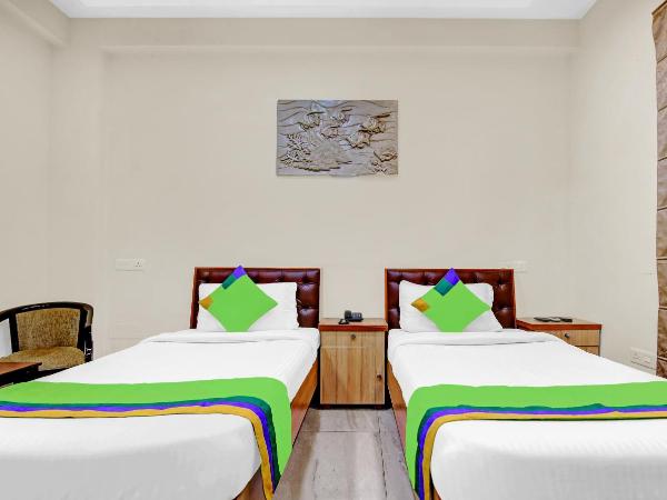 Treebo Sai Village Gold Souk - Sec 43 : photo 5 de la chambre chambre double deluxe