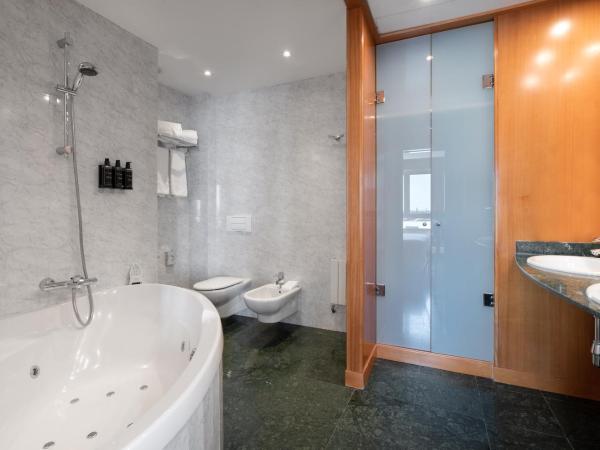 Eurostars Atlántico : photo 3 de la chambre suite