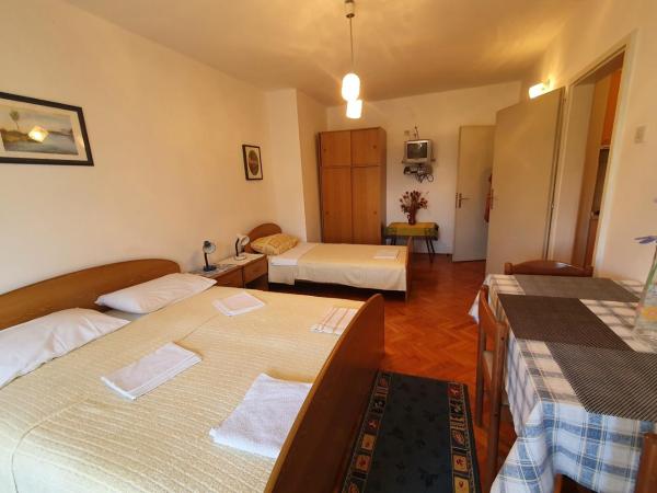 Apartments Ritosa Spadici beach area : photo 2 de la chambre appartement