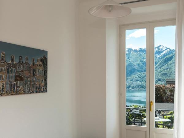 B&B villa sempreverde : photo 4 de la chambre chambre double avec balcon et salle de bains commune