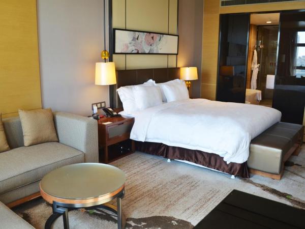 Crowne Plaza Tianjin Meijiangnan, an IHG Hotel : photo 2 de la chambre premium king room with round tub