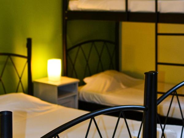 RentRooms Thessaloniki : photo 4 de la chambre chambre triple