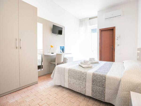 Hotel Mara : photo 1 de la chambre chambre double deluxe avec balcon