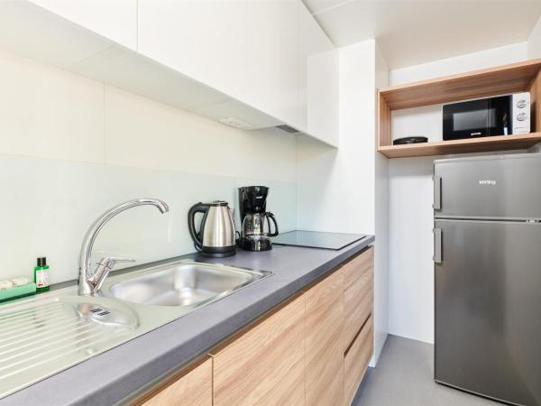 Camping Park Umag Mobile Homes : photo 7 de la chambre mobile home familial - canova bay