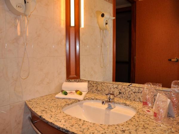 Mercure Andorra : photo 4 de la chambre chambre quadruple