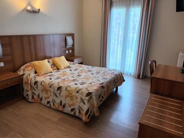 Hotel de La Paix : photo 3 de la chambre chambre double ou lits jumeaux supérieure