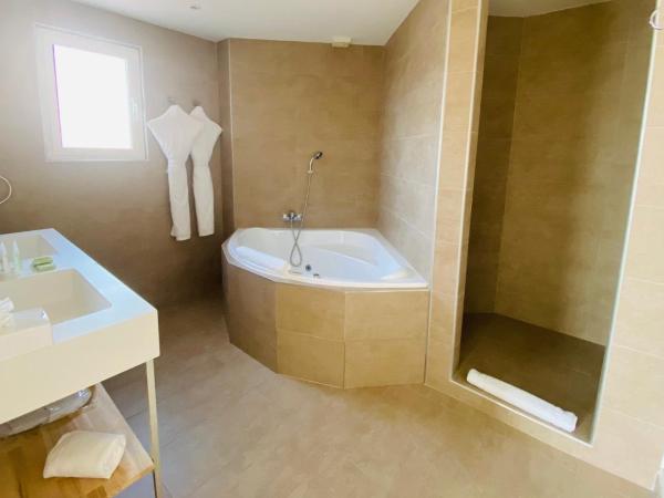 Palmyra Golf Hotel & Spa : photo 3 de la chambre suite avec ou sans terrasse et accès à la piscine chauffée - parking gratuit