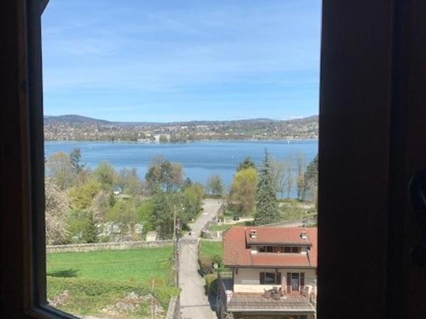 Hotel des Marquisats : photo 1 de la chambre chambre familiale - vue sur lac